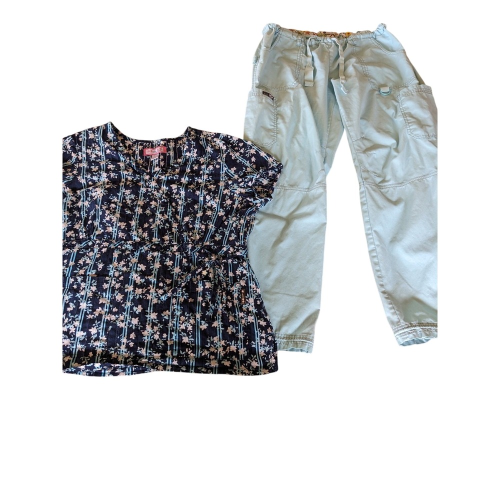 Koi by Kathy Peterson Women Scrub Set Navy Floral Top Light Blue Cargo Pants L